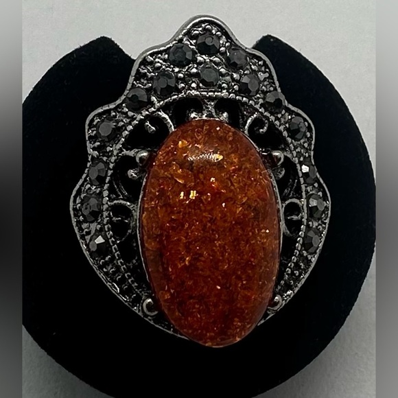 ✨Rare Find!  Stunning Vintage Style Orange Faux Amber & Gunmetal Ornate Jewelry✨